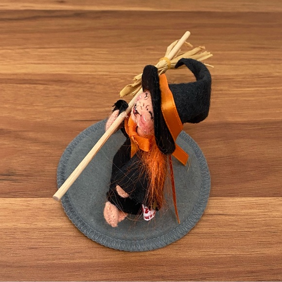 Vintage 1995 ANNALEE Doll Cheerful Witch Girl 5” Halloween Doll - Picture 8 of 12